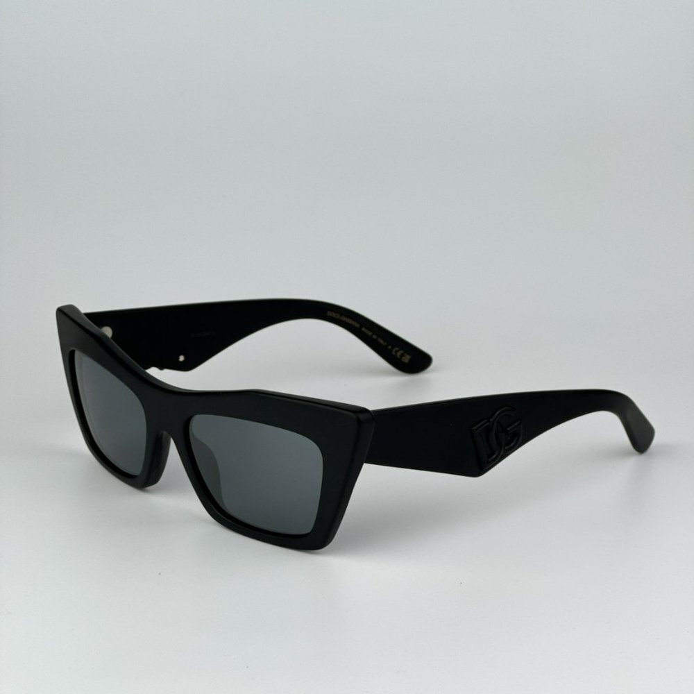 D&G DG4435 25256G BRAND NEW Sunglasses Matte Black Gray Mirrored Cat Eye Women